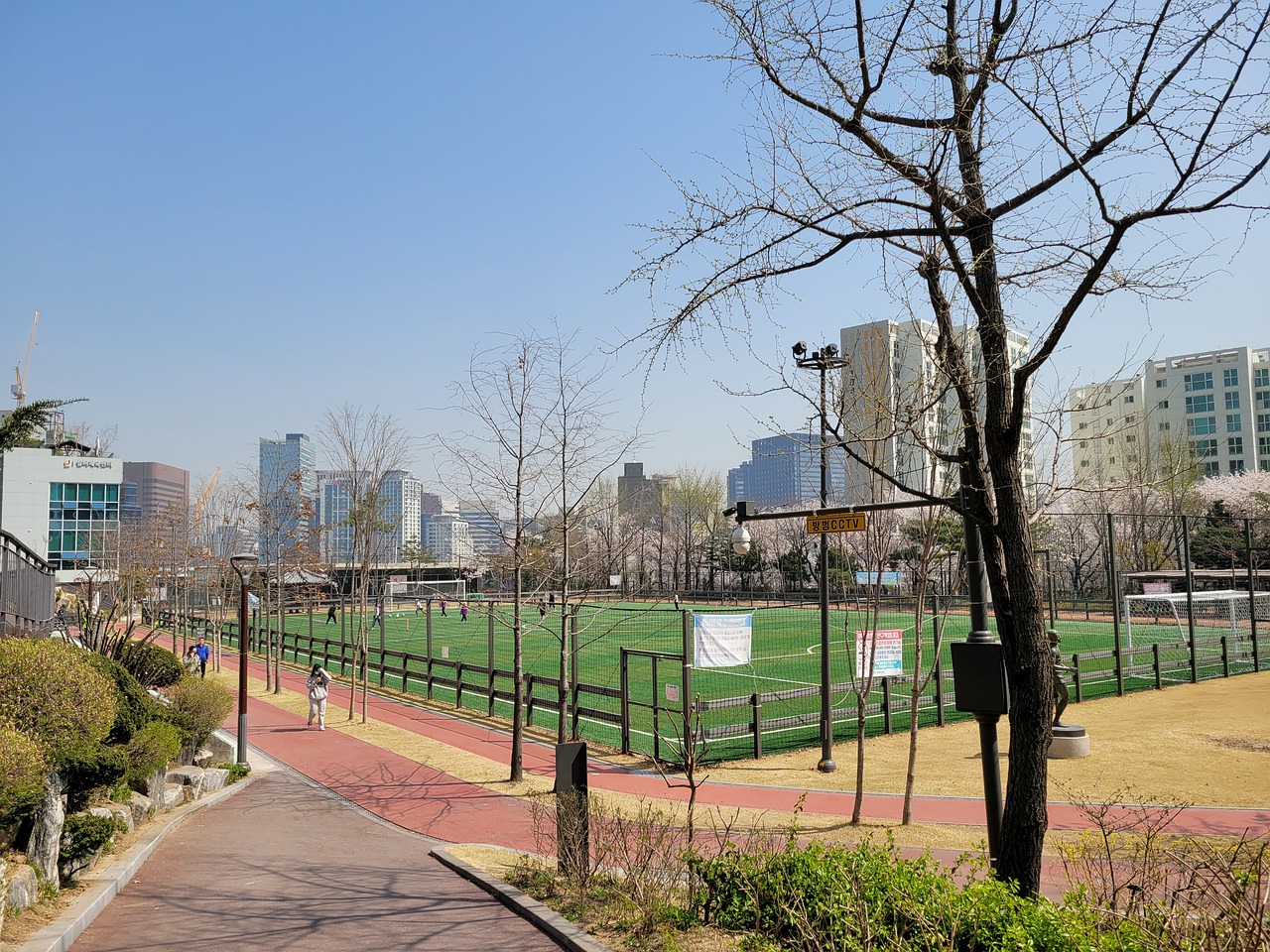 两队在过去 两队在过去