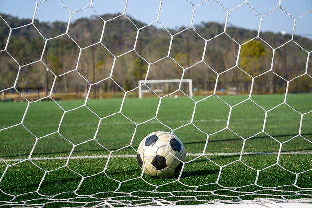 也暴露了与 也暴露了与